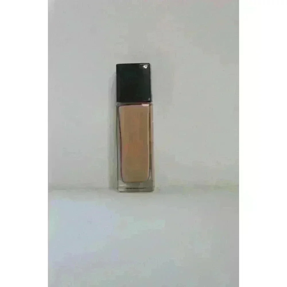 Maybelline Fit Me‎ Matte & Poreless Liquid Foundation Makeup - 235 Pure Beige